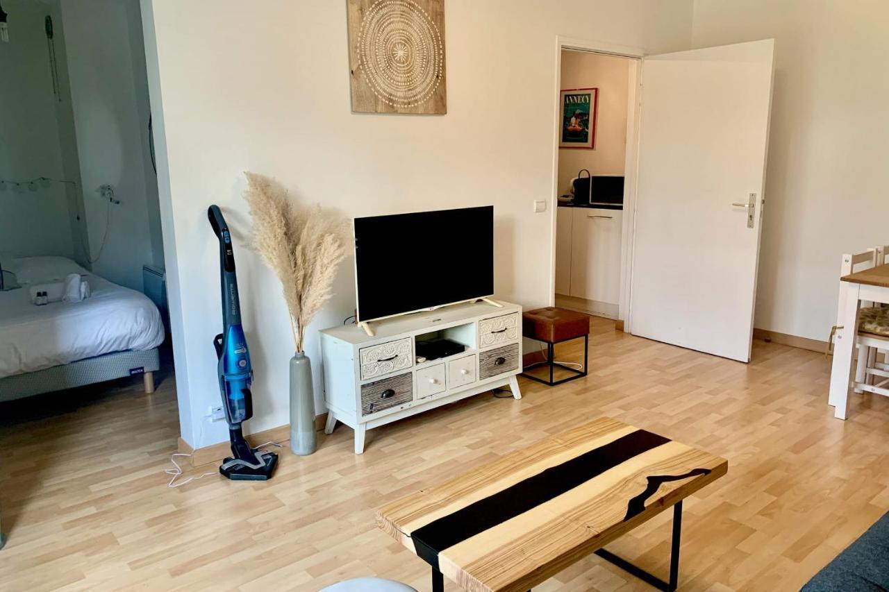 Sully II - Apartment Of 33 Sqm With Parking 400M From Lake Анси Екстериор снимка